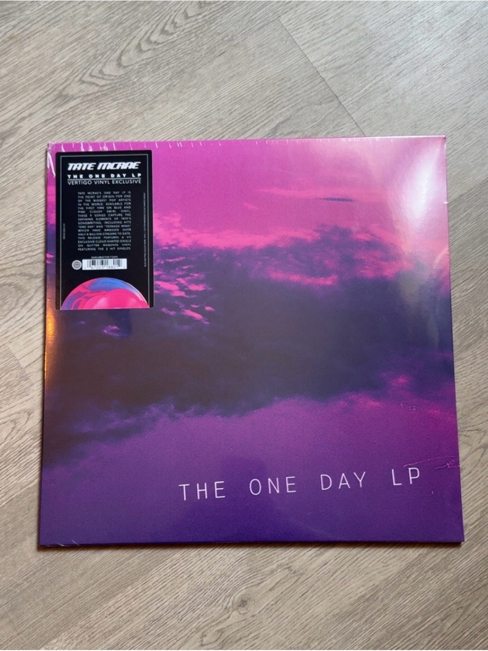 Tate McRae VV The One Day LP